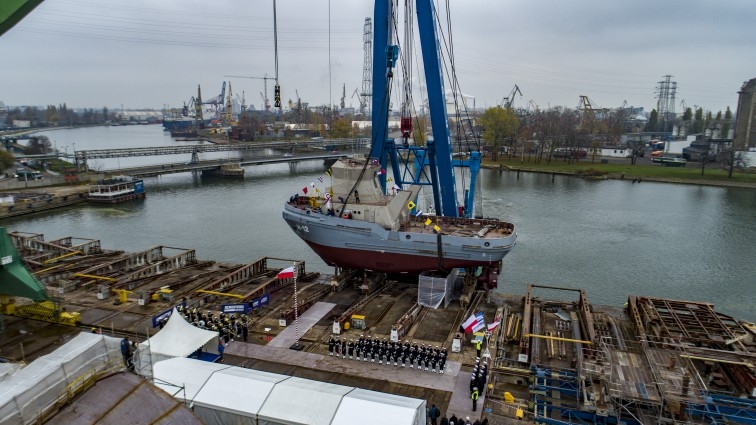 Czwarty holownik dla Marynarki Wojennej zwodowany! - GospodarkaMorska.pl