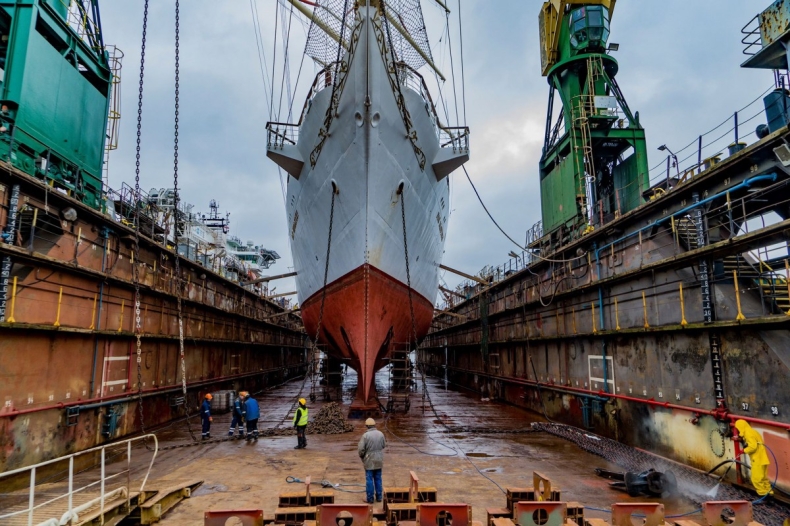 Dar Młodzieży przygotowywany do sezonu - GospodarkaMorska.pl