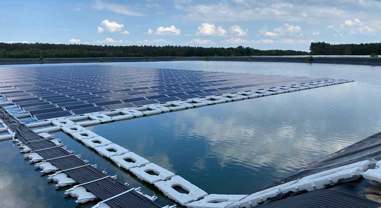 Pływająca elektrownia solarna rozpoczyna działalność komercyjną w Niemczech - GospodarkaMorska.pl