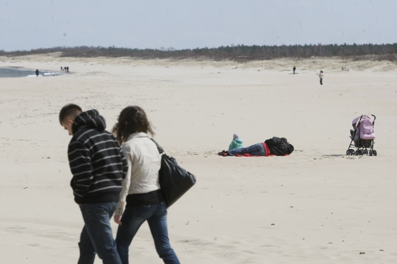 W. Brytania: zamkniemy plaże, jeśli nie będzie zachowywany dystans społeczny - GospodarkaMorska.pl