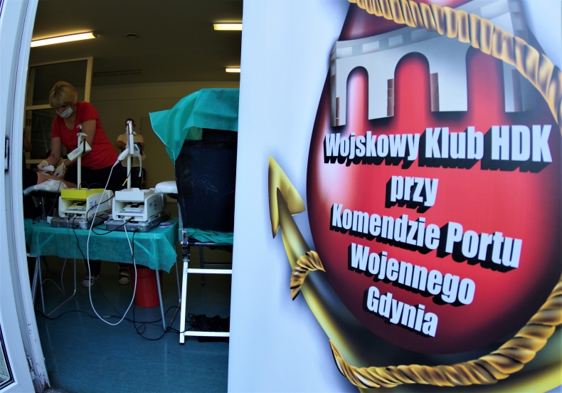 Dar życia w Święto Marynarki Wojennej - GospodarkaMorska.pl