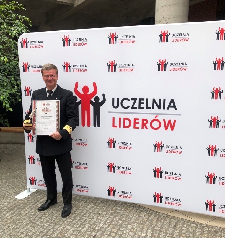 Akademia Morska w Szczecinie Uczelnią Liderów - GospodarkaMorska.pl