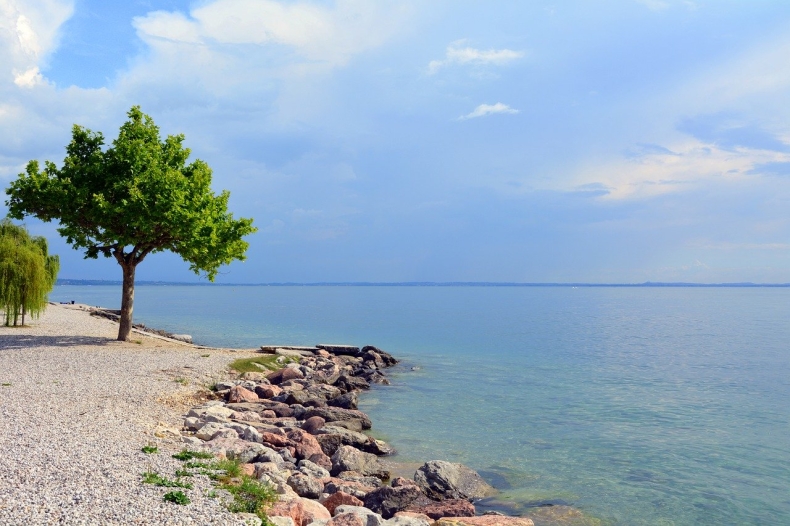 Włochy: Spadek liczby osób na płatnych plażach w czerwcu nawet o 80 procent - GospodarkaMorska.pl