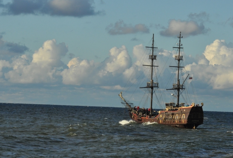 Statek z Łeby utknął na mieliźnie z pasażerami na pokładzie - GospodarkaMorska.pl