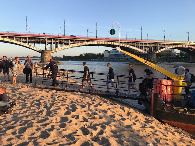 Warszawa: Od soboty promy turystyczne znów będą pływać po Wiśle - GospodarkaMorska.pl