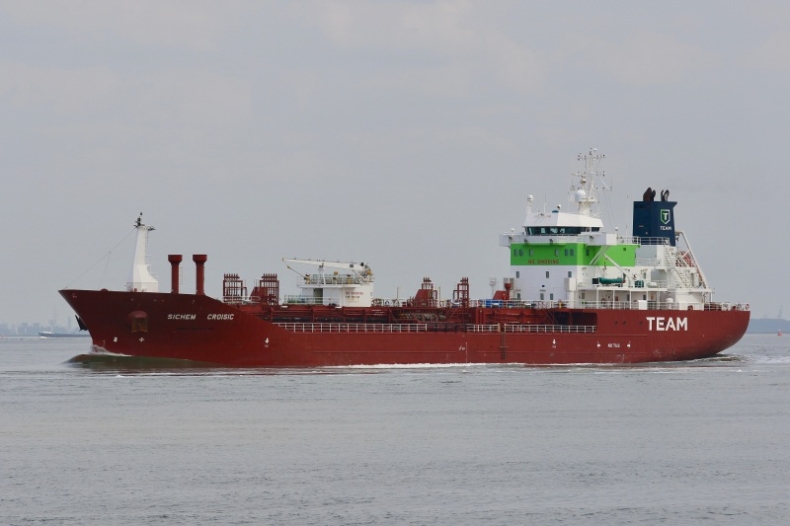 Cztery zachorowania na Covid-19 na tankowcu w okolicach Huelvy - GospodarkaMorska.pl