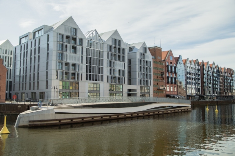 Kładka na Wyspę Spichrzów. Kiedy zostanie otwarta dla spacerowiczów? - GospodarkaMorska.pl