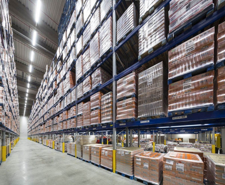 Firmy znów szukają magazynów buforowych - GospodarkaMorska.pl