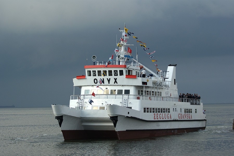 Ognisko koronawirusa na imprezowym katamaranie? Żegluga Gdańska wydaje oświadczenie - GospodarkaMorska.pl