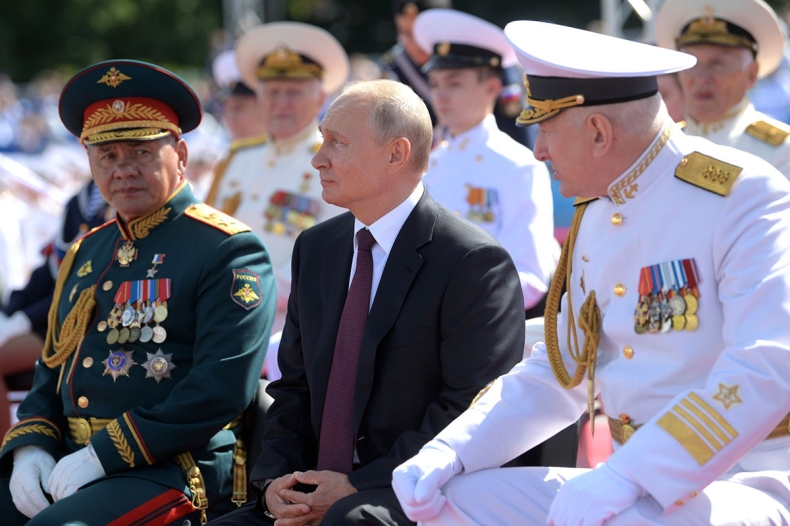 Putin obiecał marynarce nowe okręty i broń hipersoniczną - GospodarkaMorska.pl