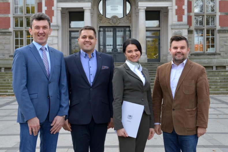 Zawarto umowę licencyjną między Politechniką Gdańską a spółką Hydromech S.A. na wynalazek z Wydziału Mechanicznego  - GospodarkaMorska.pl