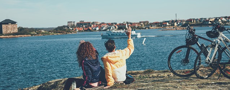 Z jednośladem w piękny rejs! Wybierz się na malowniczą rowerową mikrowyprawę po archipelagu Karlskrony - GospodarkaMorska.pl