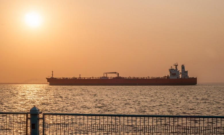 Ropa drożeje w reakcji na doniesienia z Bejrutu - GospodarkaMorska.pl