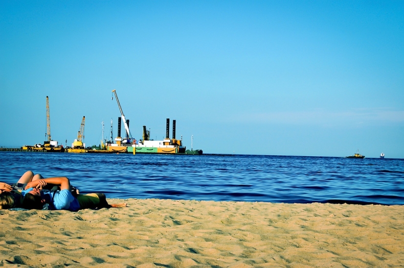 Nadmorscy turyści nie przestrzegają zasad bezpieczeństwa - GospodarkaMorska.pl