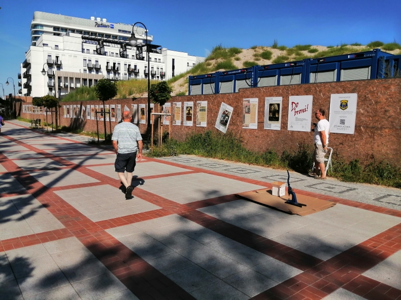 Wystawa plenerowa z okazji 100-lecia Bitwy Warszawskiej i Święta Wojska Polskiego [foto] - GospodarkaMorska.pl