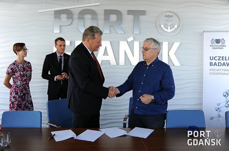 Umowa Politechniki Gdańskiej z Zarządem Morskiego Portu Gdańsk - GospodarkaMorska.pl