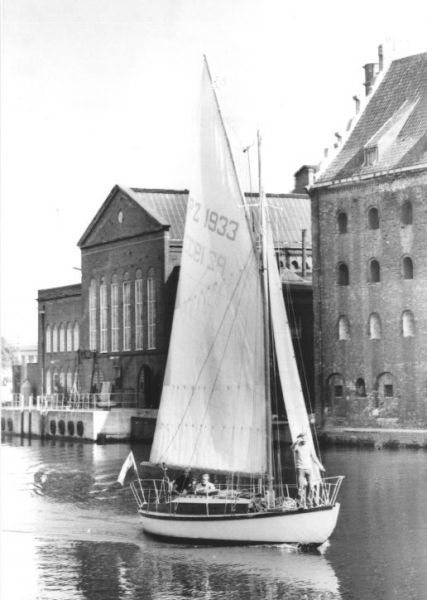 Wojenne losy żeglarzy z jachtu "Dal"  - GospodarkaMorska.pl