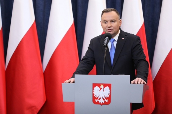 Duda: trzeba mobilizować firmy, by inwestowały w krajach Trójmorza - GospodarkaMorska.pl