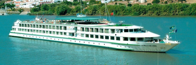 W Hiszpanii przyjęto pierwszy wycieczkowiec od wybuchu epidemii - GospodarkaMorska.pl