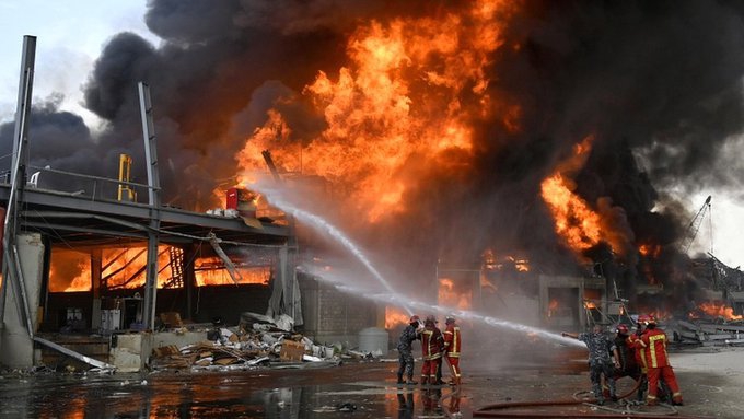 Pożar w porcie w Bejrucie częściowo ugaszony - GospodarkaMorska.pl