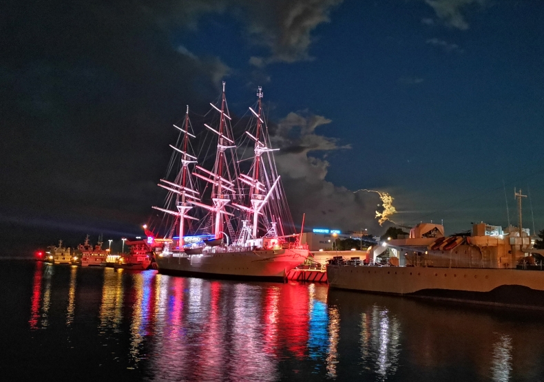 Warsztaty plastyczno-fotograficzne w 3. Flotylli Okrętów - GospodarkaMorska.pl