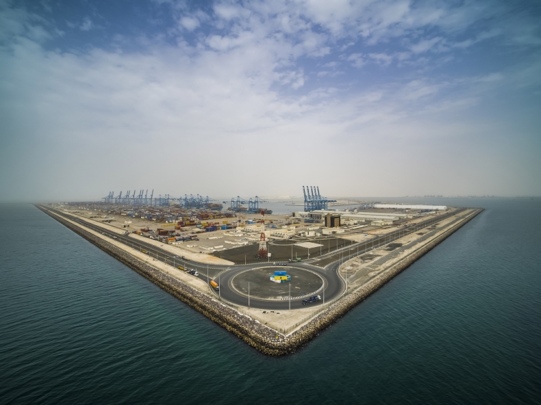 Abu Dhabi Ports blisko zakończenia rozbudowy Portu Khalifa - GospodarkaMorska.pl
