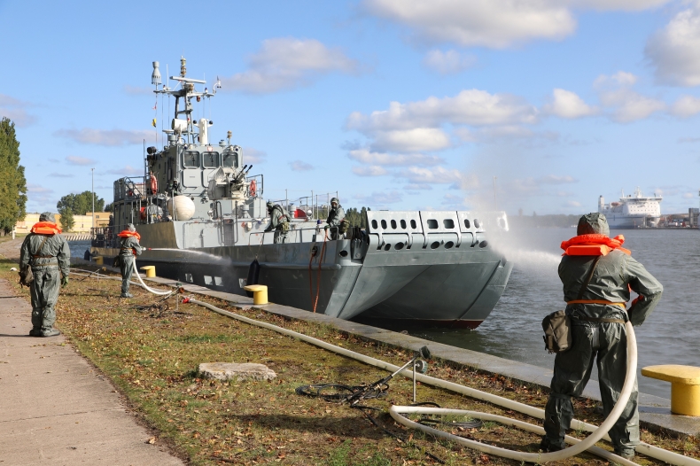 Zajęcia pokazowe dla chemików z Tarnowskich Gór  - GospodarkaMorska.pl