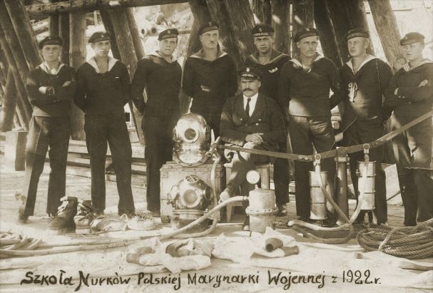 Nadanie pośmiertnej nominacji oficerskiej bosmanowi Siei - GospodarkaMorska.pl