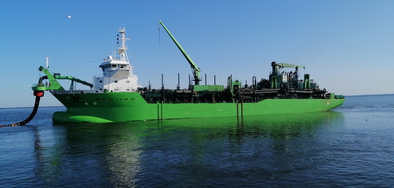 Kolejna pogłębiarka już na torze wodnym Świnoujście – Szczecin - GospodarkaMorska.pl