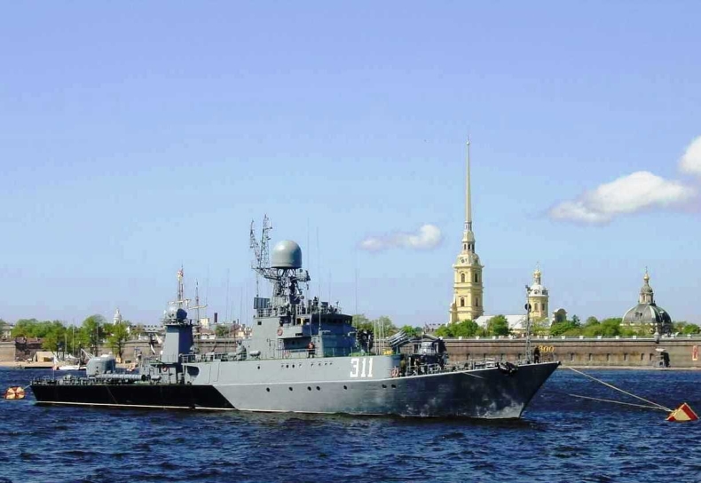 Rosyjski okręt zderzył się z kontenerowcem na duńskich wodach - GospodarkaMorska.pl