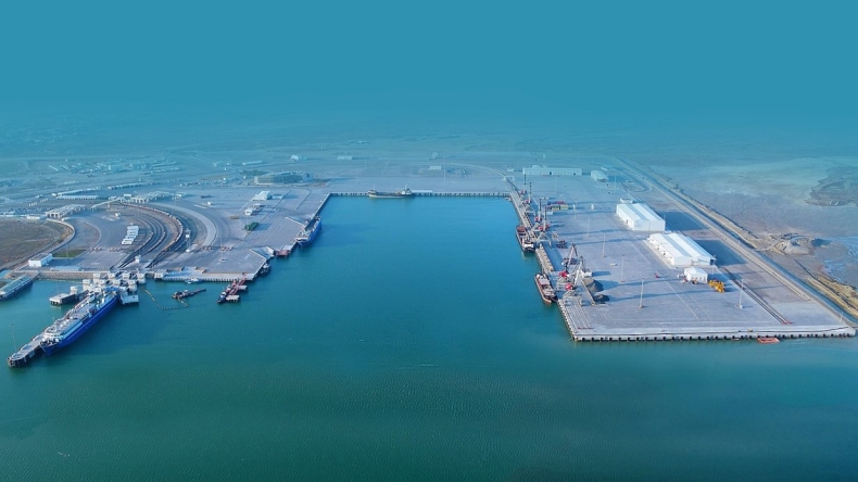 Polska ambasada w Baku zaleca unikanie podróży poza Półwysep Apszeroński - GospodarkaMorska.pl