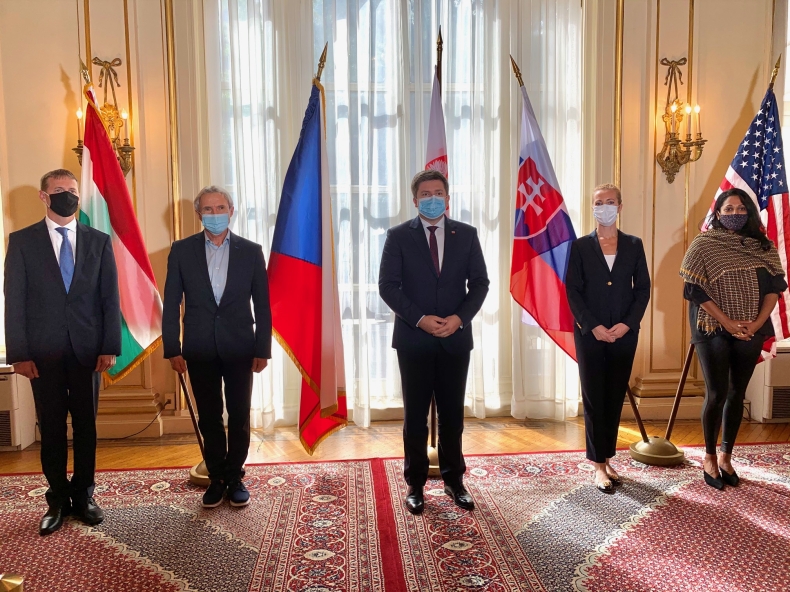 Konsulowie V-4 o promocji biznesu, pandemii i współpracy z Nowym Jorkiem - GospodarkaMorska.pl