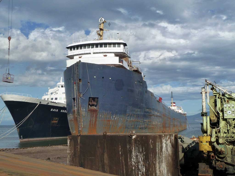 Gwałtownie rośnie złomowanie wycieczkowców w tureckich stoczniach - GospodarkaMorska.pl