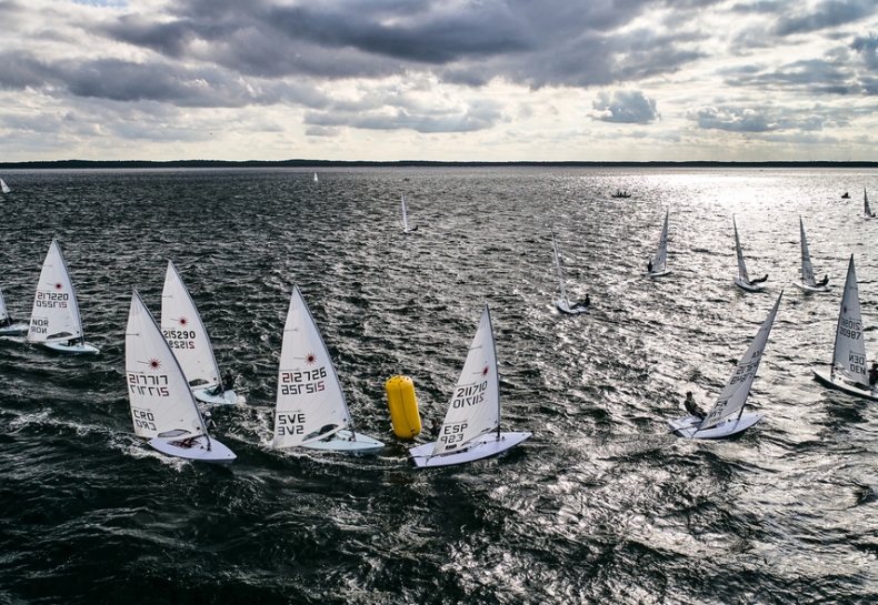 Polacy nierówno w pierwszym dniu ME klasy Laser - GospodarkaMorska.pl