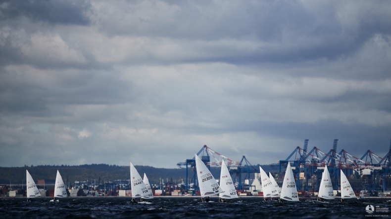 Polacy w wyścigach finałowych ME w klasie Laser - GospodarkaMorska.pl