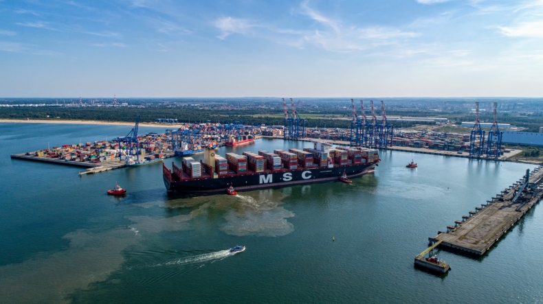 Konfederacja przeciwko lockdownowi  - GospodarkaMorska.pl