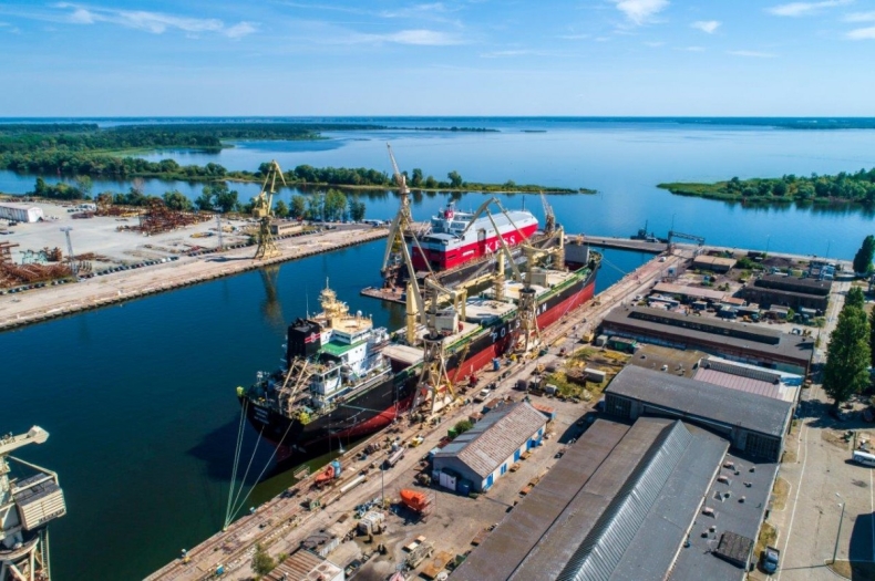 PRZETARG NA: Sprzedaż promu „GRYFIA II” oraz „Doku SSR -1” - GospodarkaMorska.pl