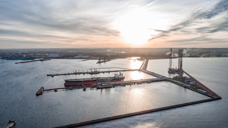 Raport z rynku żeglugowego –  sztormowanie armatorów (tydzień 40-42) - GospodarkaMorska.pl