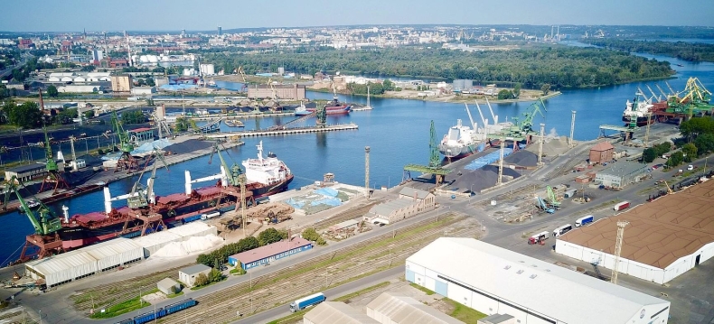 Wrzesień ze wzrostami przeładunków w Portach Szczecin i Świnoujście - GospodarkaMorska.pl