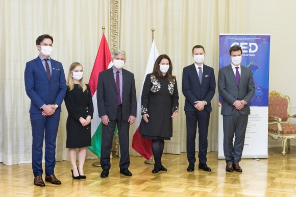 Polsko-Węgierska Izba Gospodarcza inauguruje swoją działalność - GospodarkaMorska.pl