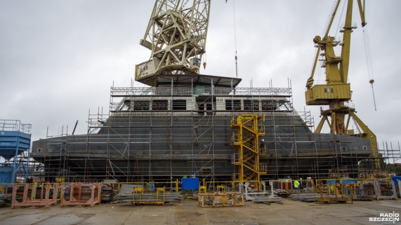 Chrzest wielofunkcyjnego pontonu „Finomar 1” - GospodarkaMorska.pl