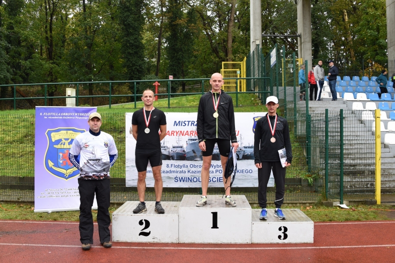Mistrzostwa Marynarki Wojennej w biegach przełajowych - GospodarkaMorska.pl