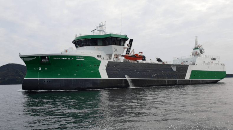 Polski doker zmarł po pożarze na statku rybackim - GospodarkaMorska.pl