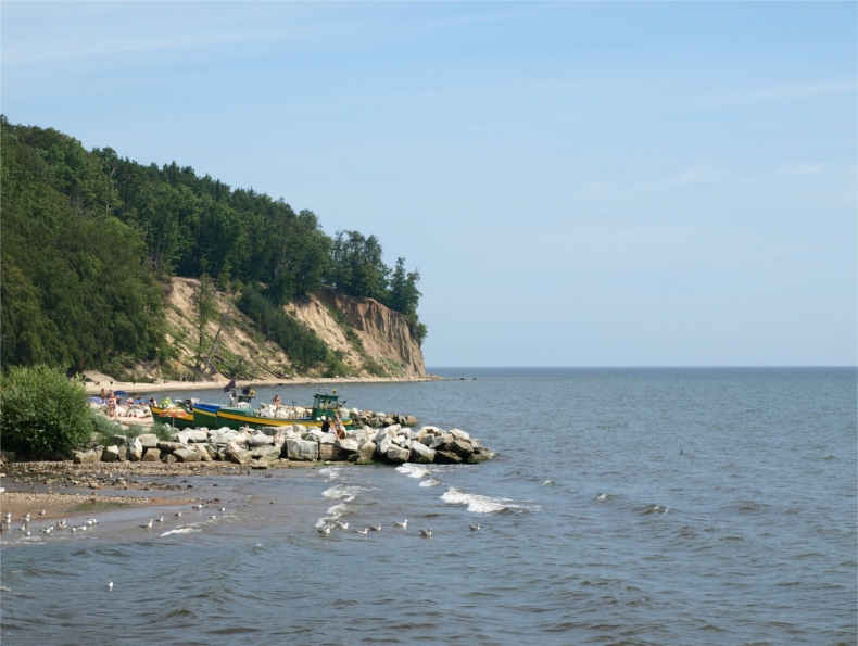 Sztorm zmył 6 tys. m sześc. świeżo poszerzonej plaży w Orłowie. Straty szacowane na ponad ćwierć miliona zł - GospodarkaMorska.pl