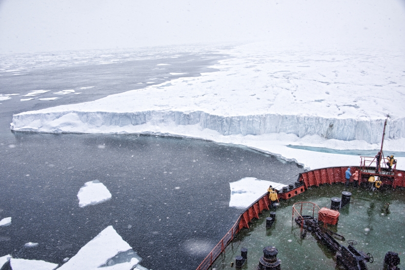 Kiedy lodołamacz „Arktyka” wypłynie na Północną Drogę Morską? - GospodarkaMorska.pl