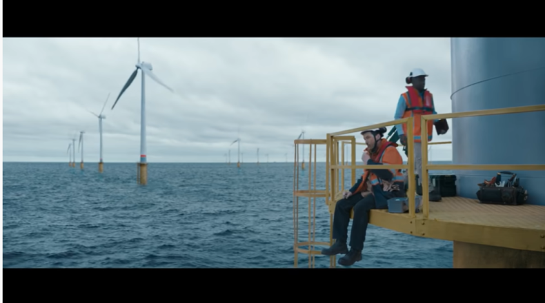 Pracownik offshore bohaterem świątecznej reklamy Coca-Coli (wideo) - GospodarkaMorska.pl