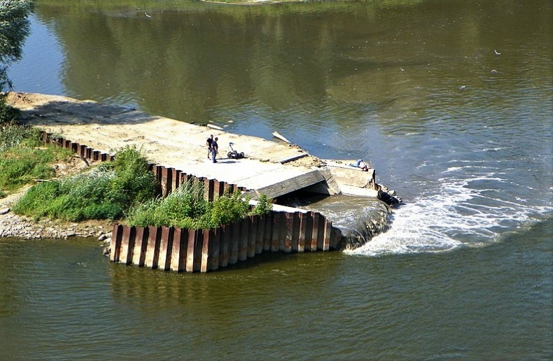Duże prawdopodobieństwo na ponowny zrzut całości ścieków do Wisły - GospodarkaMorska.pl