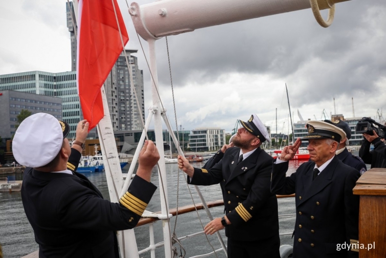 Projekt „Bandera i TSUE” - GospodarkaMorska.pl