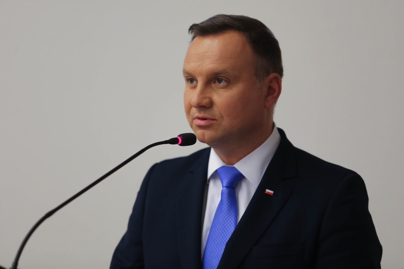 Prezydent popiera działania rządu w sprawie budżetu unijnego - GospodarkaMorska.pl