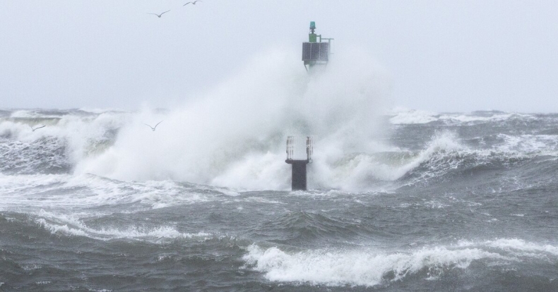 Uwaga! Sztorm na Bałtyku - GospodarkaMorska.pl
